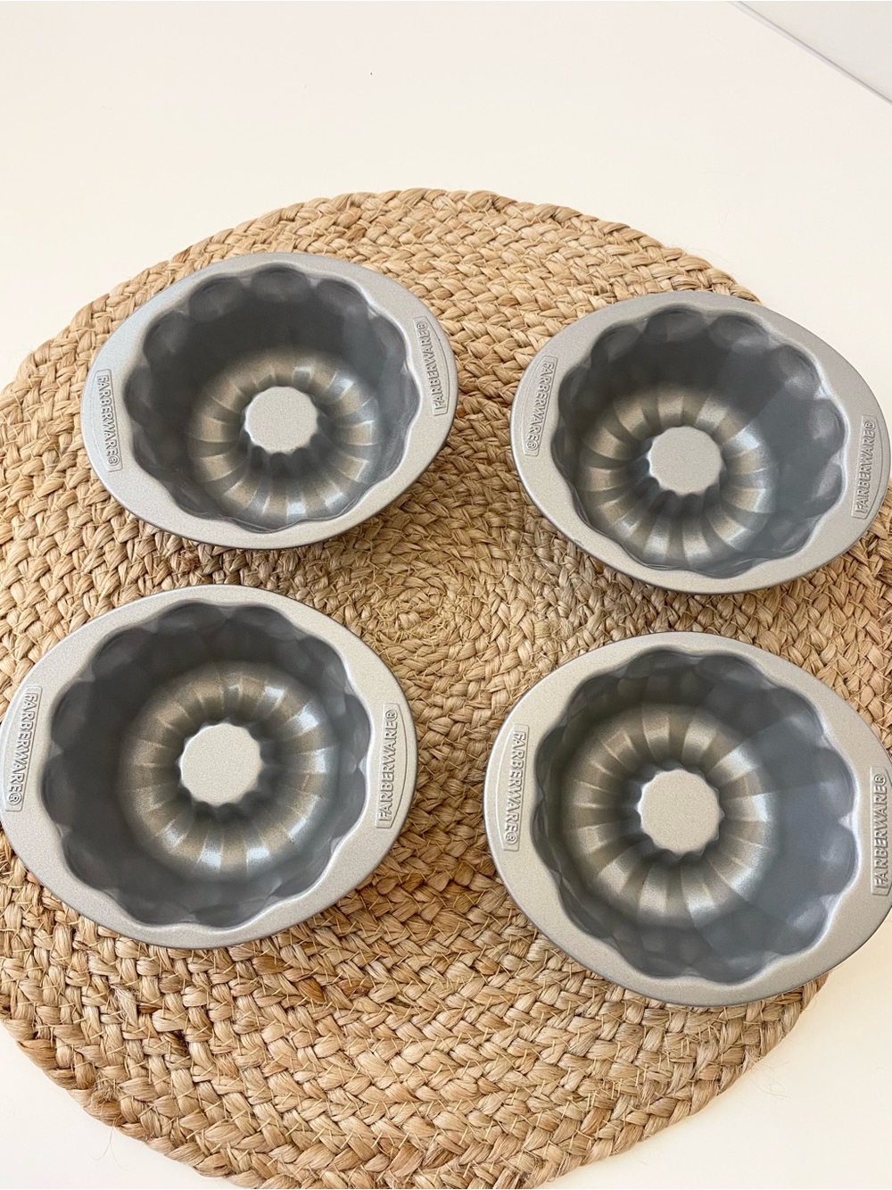 FARBERWARE 4 Mini, Individual Non-Stick Bundt Cake Pans